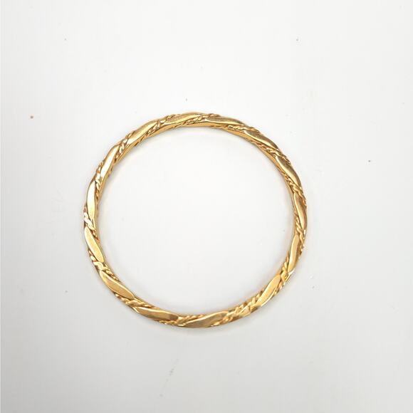 Monet Gold Tone Bangle Carved - Picture 1 of 5